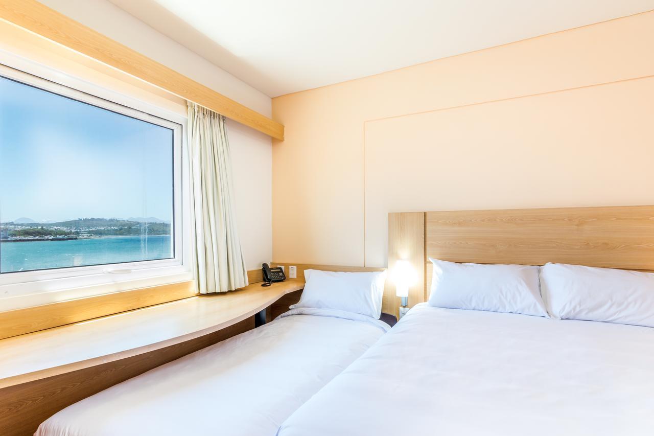 Ibis Puerto Montt Hotel Bagian luar foto